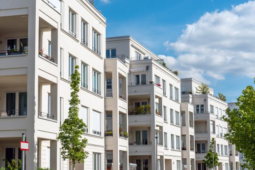 Mietpreisüberhöhung bei einer zum Teil allein und zum Teil mitgenutzten Wohnung